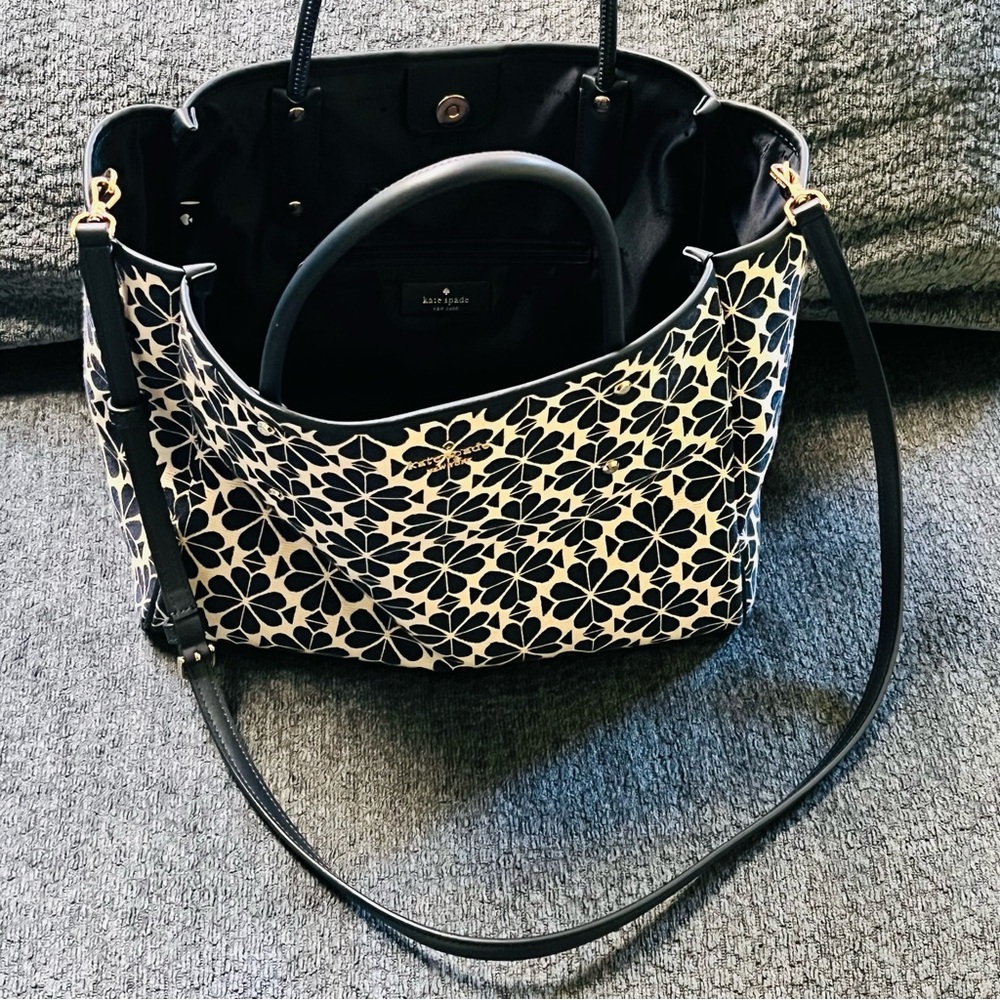 Kate Spade Floral Blue and White Tote Bag - Picture 2 of 9